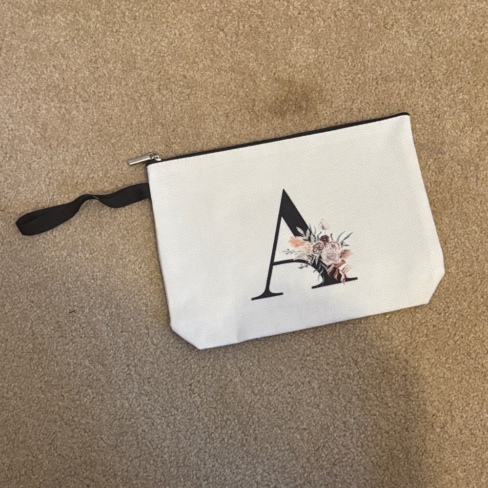 A Initial Small Zipper Bag